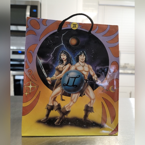 Vintage Conan The Barbarian & Belit Zodiac Gemini Gift Bag LIDCO 7.5"x9"x4" - Picture 7 of 8